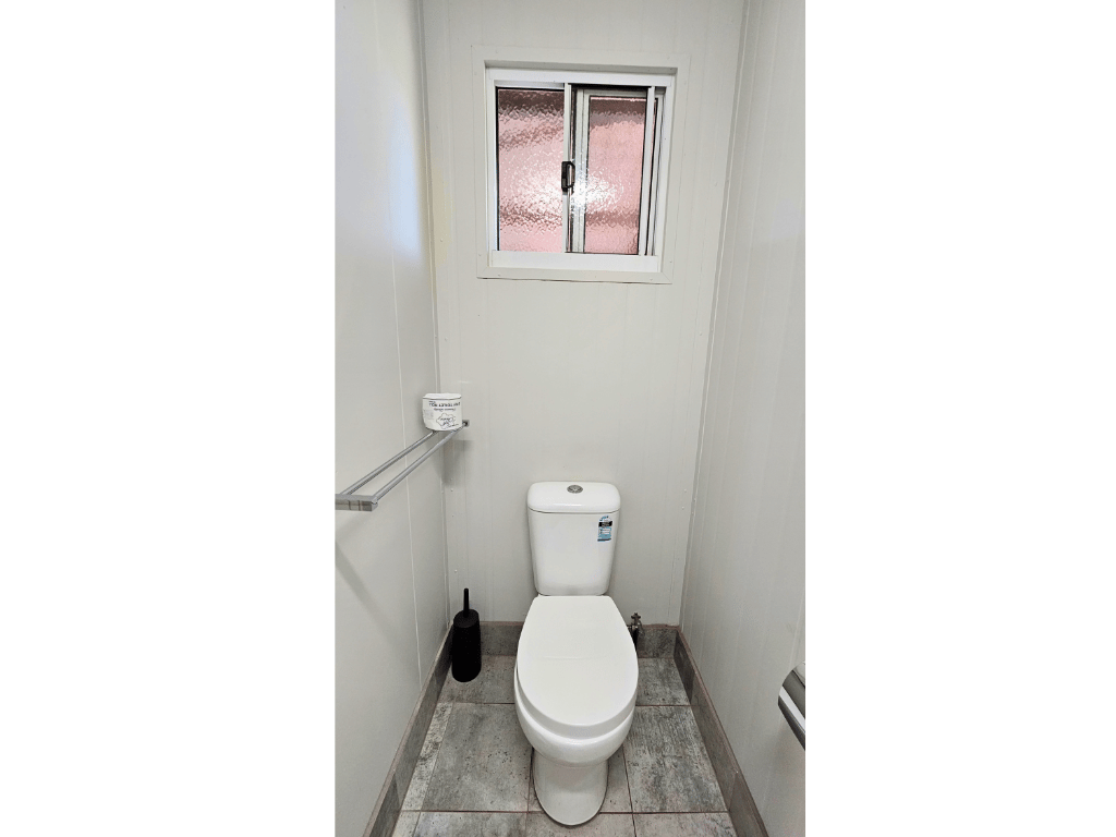 Bathroom-Cabin Back2 (1)